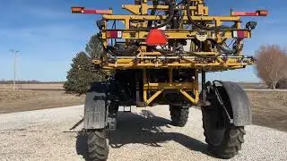 2016 Rogator RG1100B Self-Propelled Sprayer