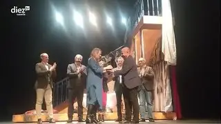 #Cazorla | Emma Su&aacute;rez recibe el Premio &ldquo;Ciudad de Cazorla&rdquo; por su destacada trayectoria.| 281125_