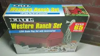 Ertl western Ranch Set 1/64 playset. unboxing. diecast diorama. Farm Barn