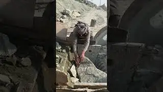 BIG GIANT ROCK BREAKER MACHIN IN ACTION  #asmr #ASMRSOUND #jawcrusher