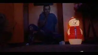Видео с демонстрацией беспроводной снегоуборочной лопаты Snow Joe.