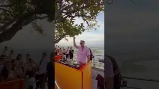 Travelling to Brazil? This is a must! Sunset DJ on #sugarloafmountain  #braziltravel #braziltourism
