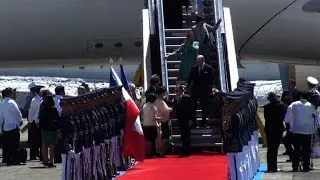 France's Hollande visits Philippines for climate push