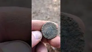 Знищена римська монета.### A destroyed Roman coin.###