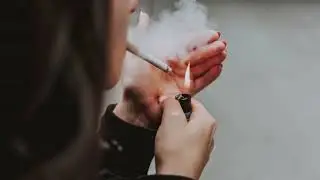 seeing yourself smoking in a dream