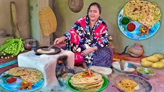 Soft & Crispy गाँव की आलू मटर पराठा 🫓 | Traditional Village Recipe | No Onion Garlic Paratha