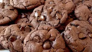 Timelapse of button fever (watch full video for cookie 🍪)