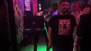 The Conjuring - Megadeth (gay bar karaoke)