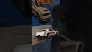 Dodge Challenger SRT DEMON '18 hot wheels 1/64