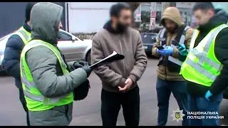 У Києві поліцейські затримали іноземця із чотирма кілограмами кокаїну на суму близько 35 млн гривень