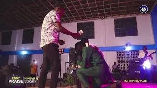 History Made In Ksi: Cash Spray 4 Eddy Praise At His Program Covenant in Worship during Ministration