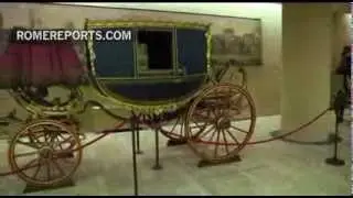 Los Museos Vaticanos repasan la prehistoria  del papamóvil