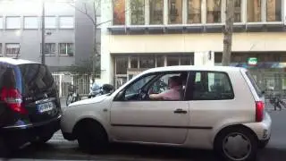 Touch parking in Paris.MOV