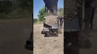 Vibrating screen for screening different sizes of stone #stone #screen #jycrusher
