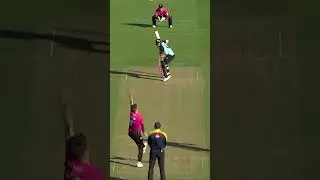 Jamie Smith goes big at the Kia Oval