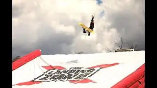 Airbag Snowboard Jump - Safe Snowboard Park Airbags