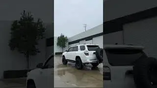 TOYOTA 4RUNNER ON KINGS, CAMBURG, OME.