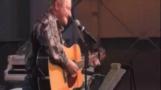 Aaron Wilburn sings 