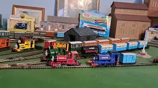 Bachmann Rusty pulling 1 truck, blue box van and custom brown brakvan