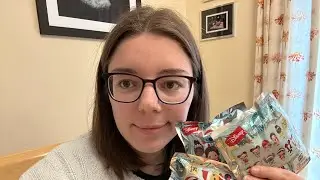 Vlogmas Day 4 | Mystery Bag clip Unbagging | Disney Christmas