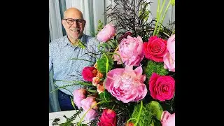 Watch flowers grow. Custom flowers for all occasions from Cleveland florist Plantscaping & Blooms.
