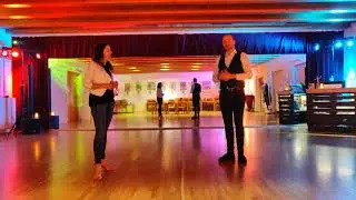 Dance@Home | Samba | Grundbewegungen - Grundschritt & Wischer | Basic & Whisk [AT]