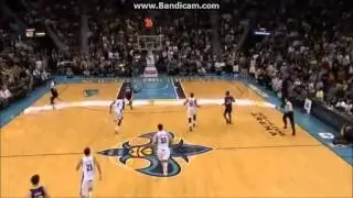 Kobe Bryant tricks hornets on inbound pass play. Easy breakaway bucket