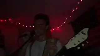 Dead Pretties - 'Take It Easy' Live in Van Zeller's House.