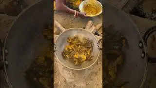 Kekda Making in AAdivasi Market || Live Crab Cooking || @oyee36 || @memezone1012