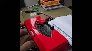 This Orange Typewriter Will Slow Your Mind Down (Silver Reed Silverette).  #rrtypewritermart