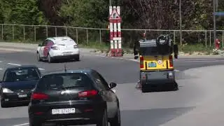 4 Tekerden Hareketli Yol s&uuml;p&uuml;rge Aracı Boschung Compact Sweeper S3