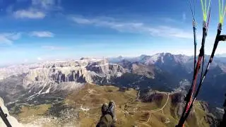 EPIC: PARAGLIDING DOLOMITEN / HD