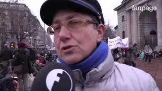 Sentinelle in piedi contestate a Milano: 