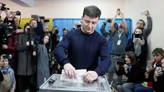 Presidential candidate Volodymyr Zelenskiy casts vote in  Kiev