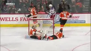 Artemi Panarin feeds Chytil with a pass vs Flyers (15 jan 2022)