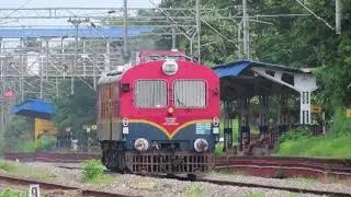OHE van gets priority over King kerala express #keralaexpress #venad_express #lhb #indian_railways