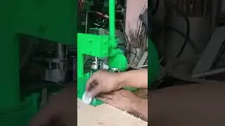 25 mm rotary molding pin press machine #pinprinting #pressingmachine #buttonpin