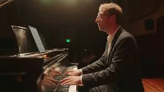 Elliott Carter - Piano Sonata (Matthew Harikian)