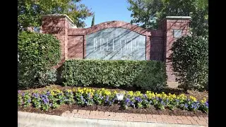 Luxury 1 Bedroom, 1 Bath Apartment with Study and attached Garage