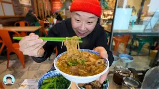 Woud You Believe These SLIMEY INTESTINE NOODLES Are Very Good? - HOJA Mi-sua