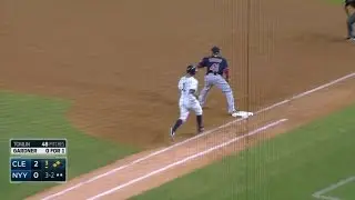 CLE@NYY: Tomlin retires Gardner to escape a jam