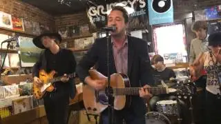 Peter Matthew Bauer - Hold On To Someone (Live at Grimey's)