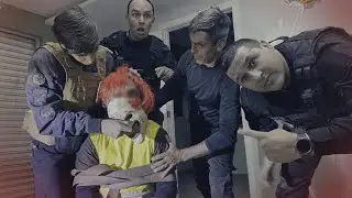 TENTAMOS REVELAR O ROSTO DELE E A REAÇÃO FOI SURPREENDENTE (ELE ESCAPOU!)