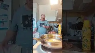 tillagning av m&ouml;r fl&auml;skfil&eacute; med timjan salt peppar