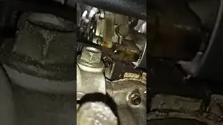 Engine oil leak #viral #trending #engine #mechanic #automobile #shortvideos #mechancial #toyota #bad