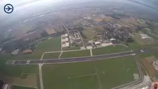 Fallschirmsprung &uuml;ber dem blue danube airport linz