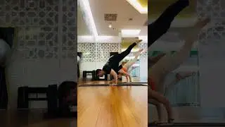 #yogapractice #yogaforbeginners #yogainspiration #yogalife #workout #coreworkout #yogacore ☘️