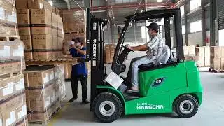 Khách Hàng Lái Thử Xe Nâng Điện Lithium 2 Tấn Hangcha - Xenanghangchagiatot.vn
