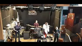 INTRO Y SUPERSTITION PLAIN JANE CROSSROADS BAND JAM  12 21 2025