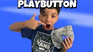 Making A Paper YOUTUBE PLAYBUTTON Out Of Paper!